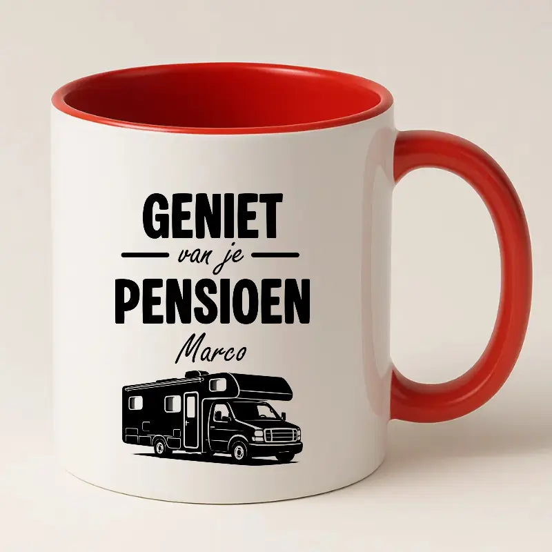 Geniet van je Pensioen – Mok met naam en Camper
