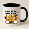Mok 45 Jaar met Naam – Je Ziet Het Niet, Maar Ik Ben 45 Jaar
