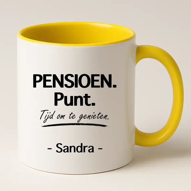 Pensioen. Punt. Tijd om te genieten mok met naam (geel)